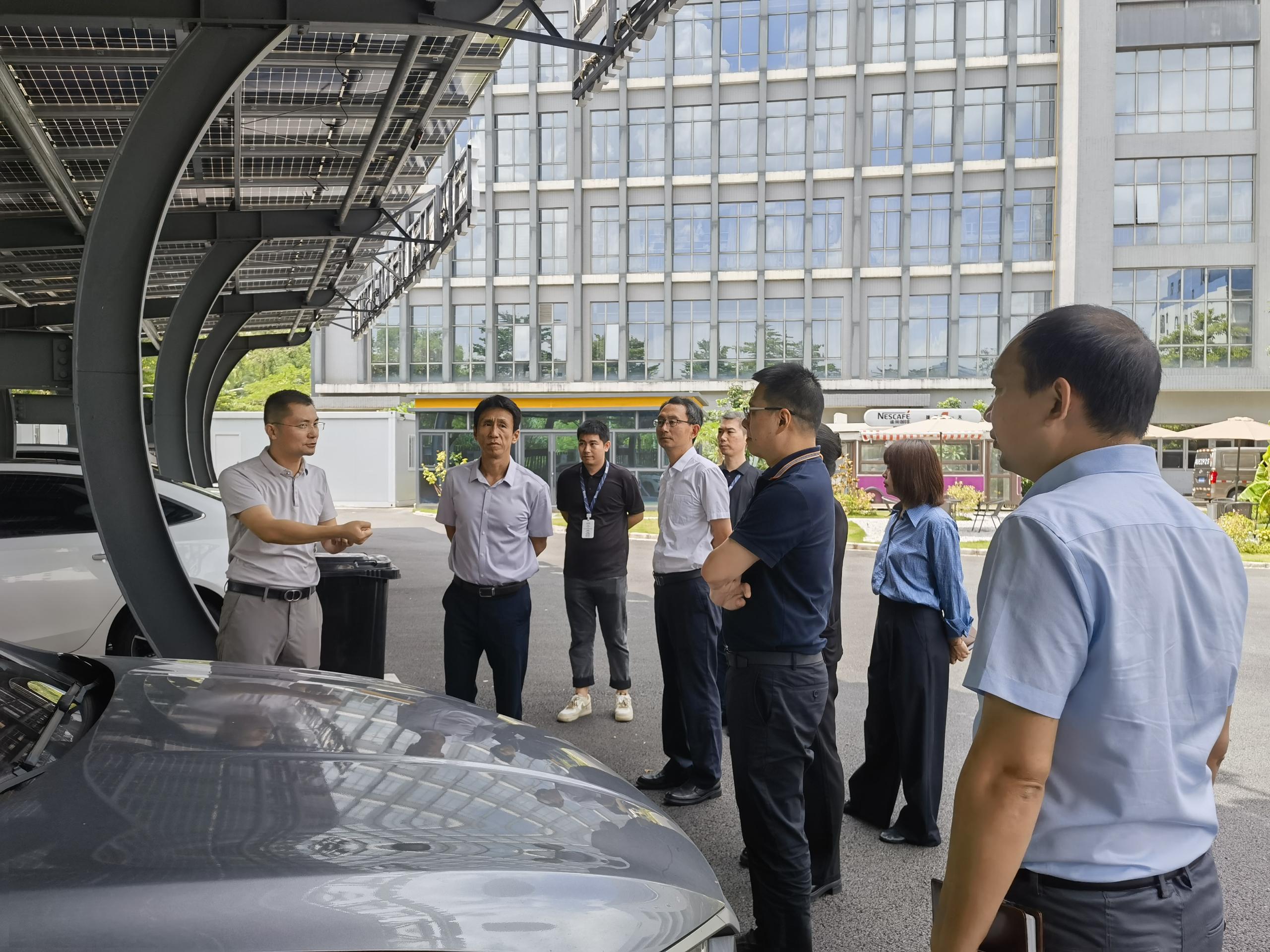 深物业集团一行莅临jinnianhui今年会考察交流，共筑“绿色低碳”新篇章